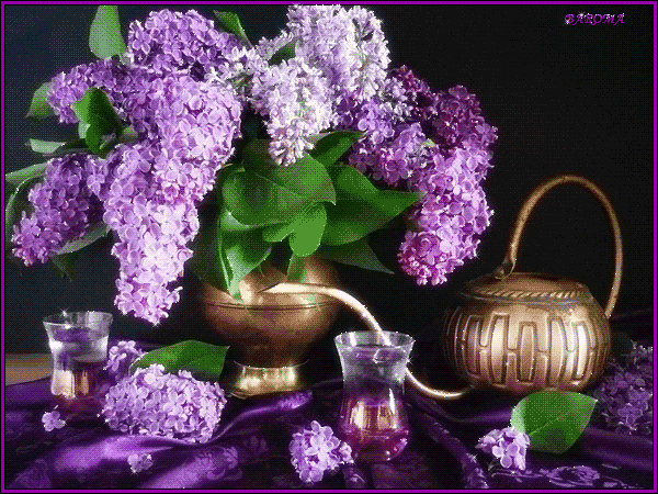 Открытки с букетом сирени скачать бесплатно. Открытки с букетом сирени онлайн. 