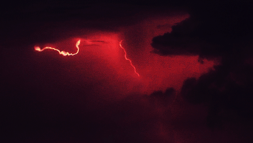 Открытки с молнией gif. Скачать открытки с молнией бесплатно.